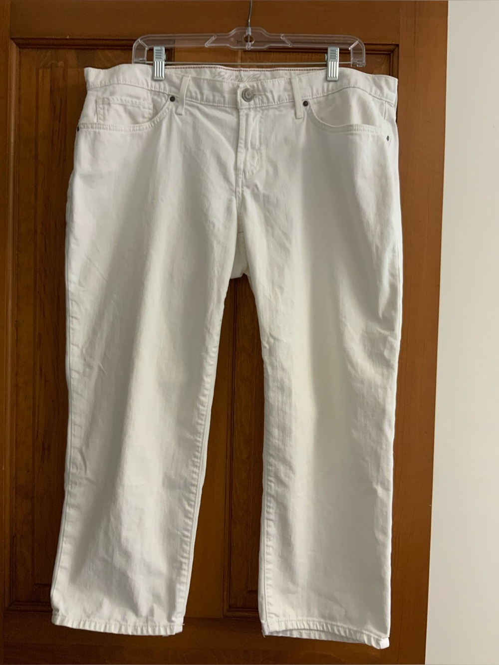 Eddie Bauer White Cropped Straight-Leg Jeans